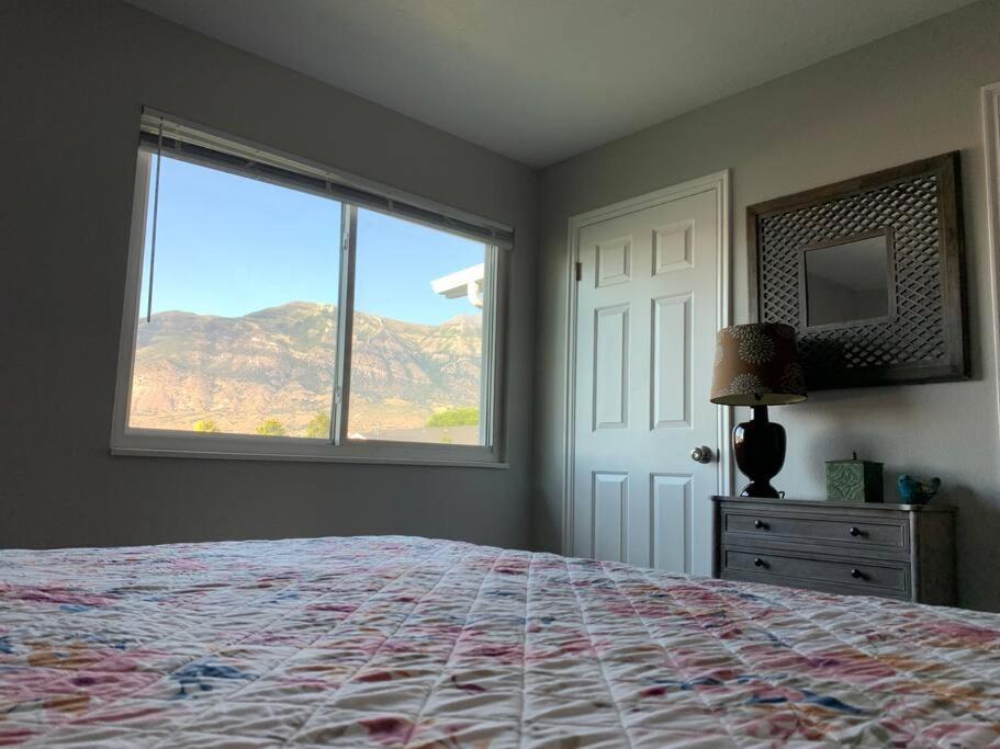 Rooms With A Mountain View Pleasant Grove Exterior photo